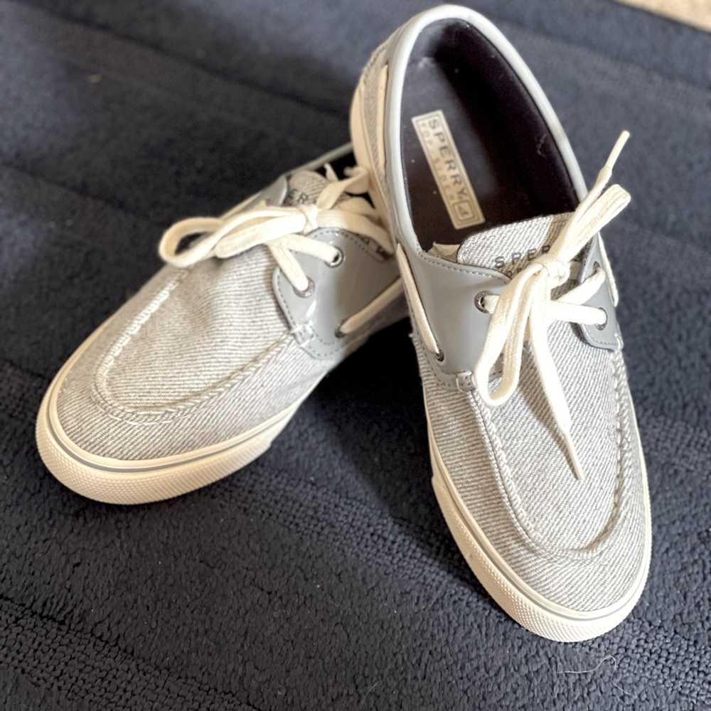 Women’s authentic top-spider boat shoes
